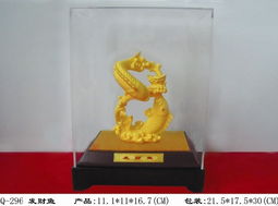 绒沙金工艺品 年年有余的招财象征